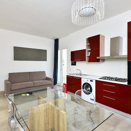 Damavi Suite 3 Torre dell'Orso Bagian luar foto