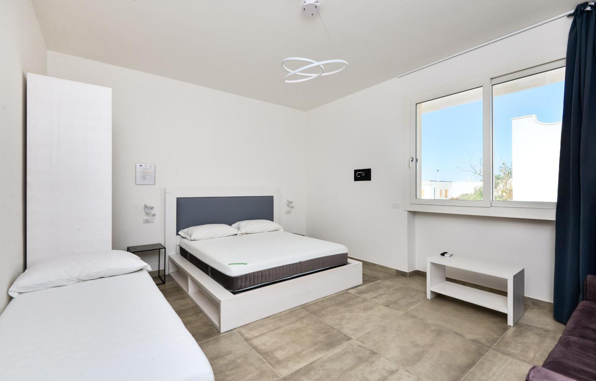 Damavi Suite 3 Torre dell'Orso Bagian luar foto