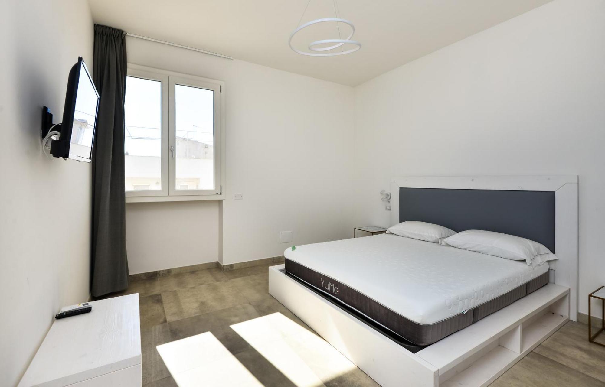 Damavi Suite 3 Torre dell'Orso Bagian luar foto